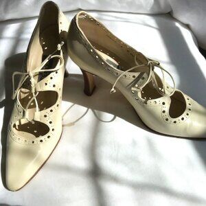 Vintage Bally cream heeled shoes size 6M
